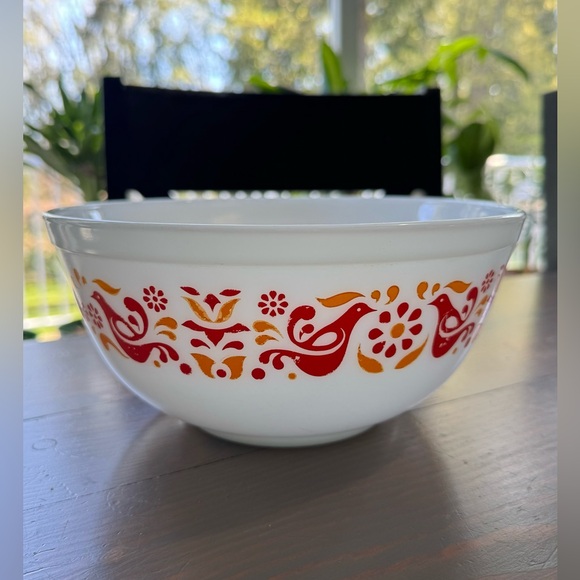 Pyrex Friendship Mixing Bowl - Picture 1 of 3